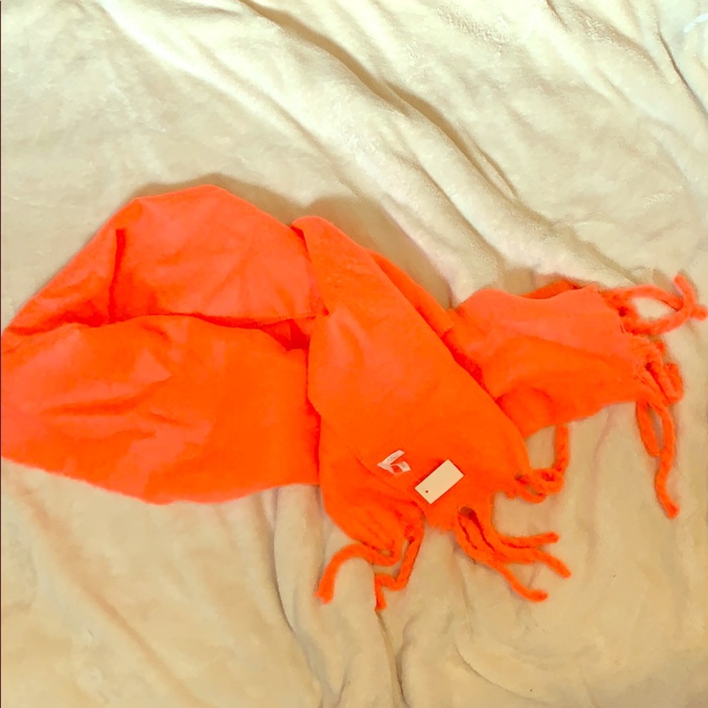 BRAND NEW SOFT CORAL AEROPOSTALE SCARF